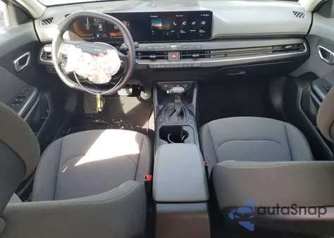 2025 Kia K4 Lx из США, поврежденный, VIN 3KPFT4DE6SE166001